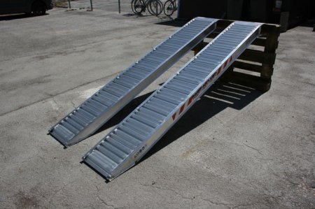 Alurampen M125/30s ohne Rand | Anhängerpark Salzburg